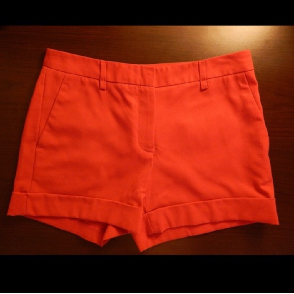 Red shorts - Picture 3 of 5